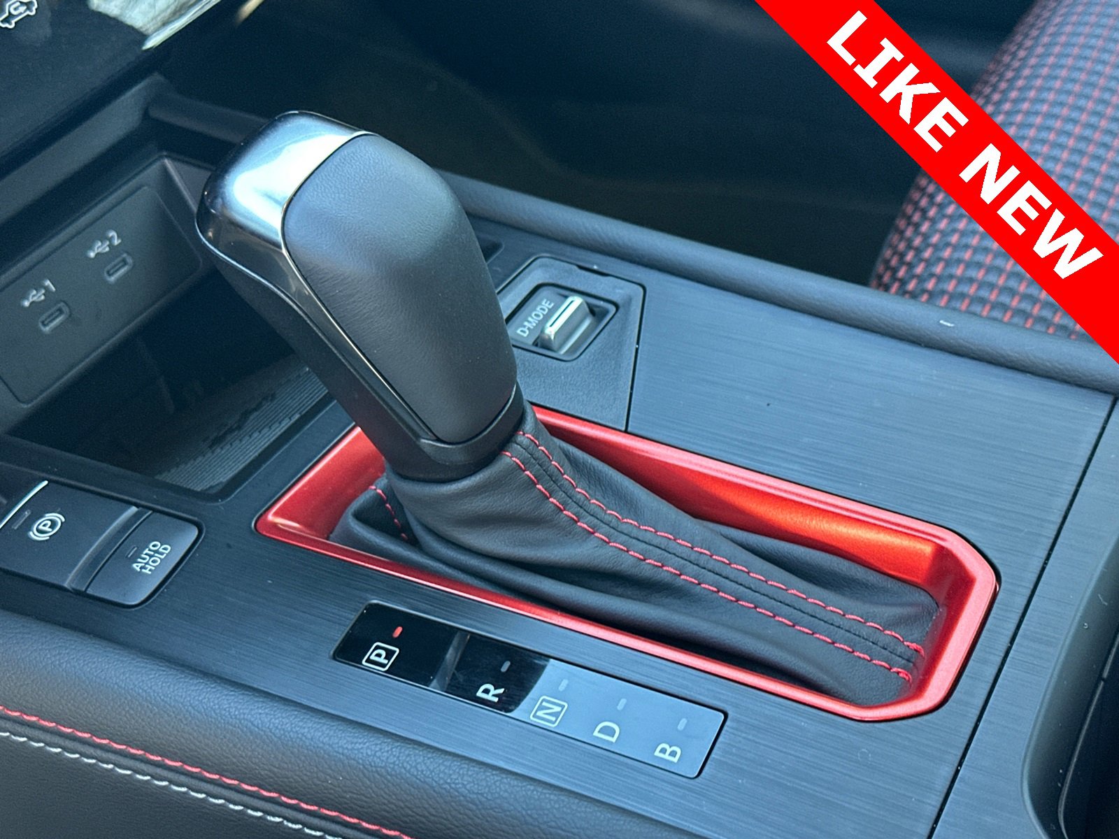 Certified 2025 Nissan Kicks SR image 32