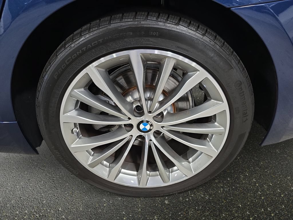 Used 2023 BMW 530i w/ Premium Package RWD image 32