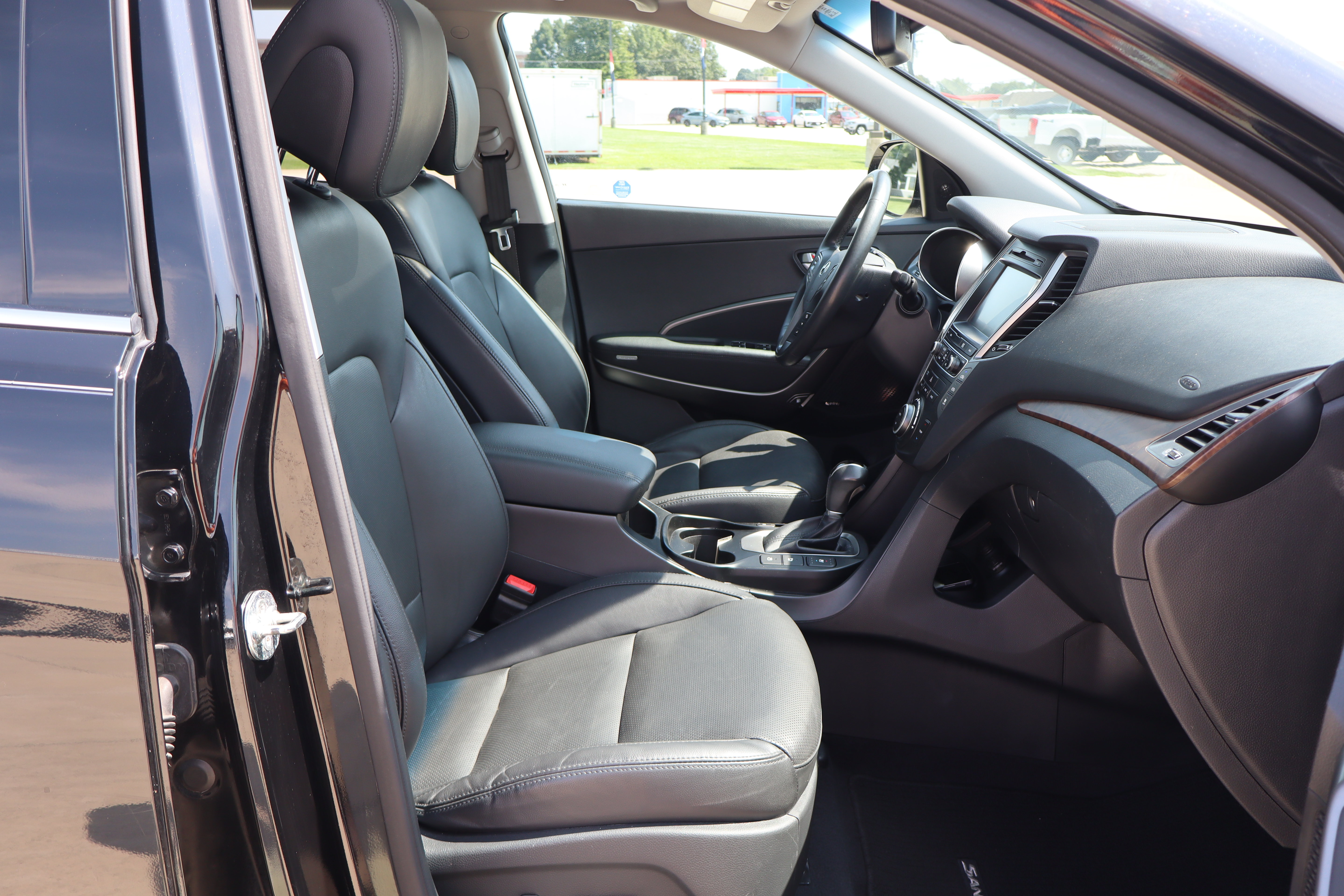 Used 2018 Hyundai Santa Fe Limited FWD image 14