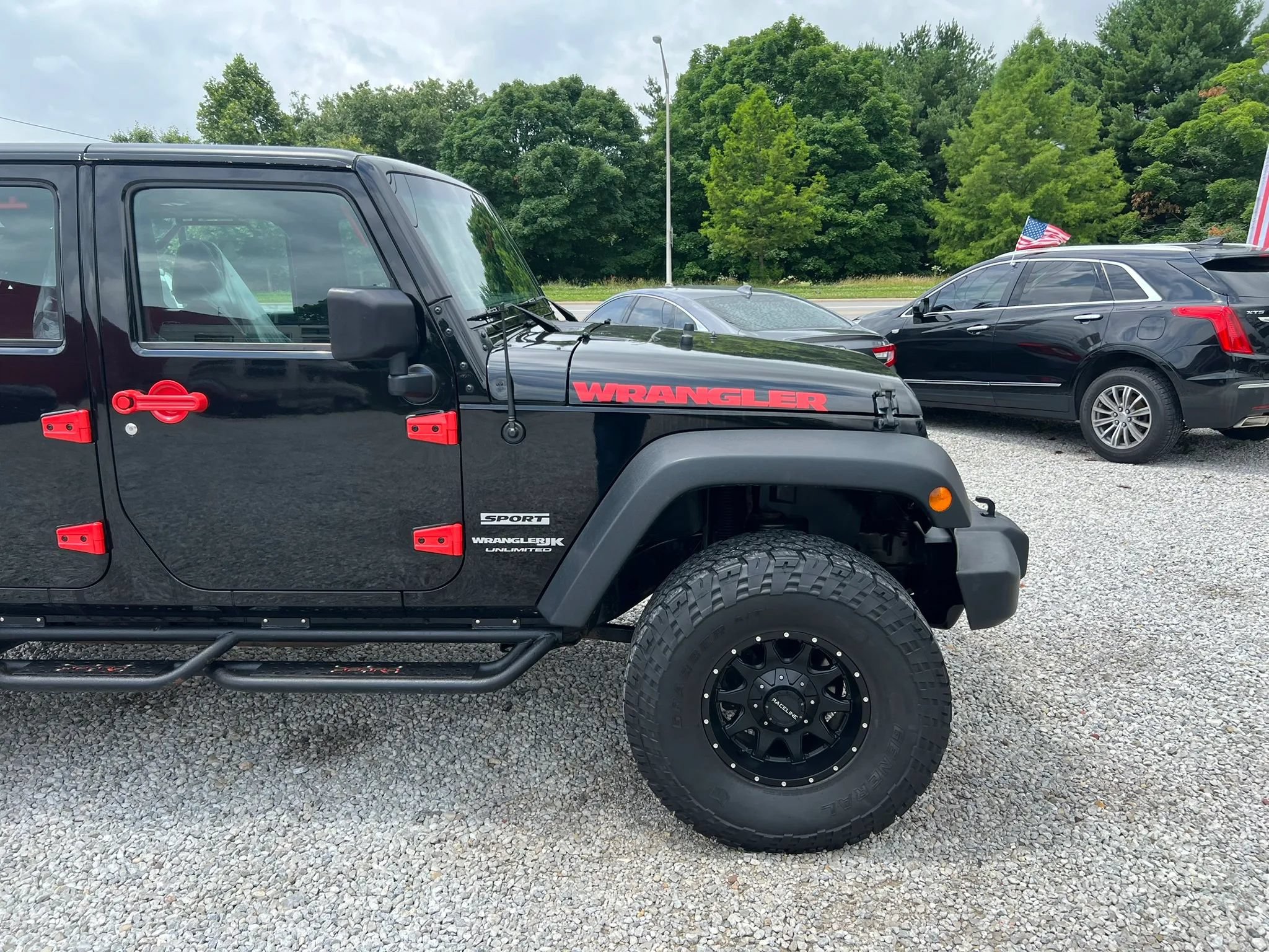 Used 2018 Jeep Wrangler Unlimited Sport w/ Connectivity Group AWD/4WD image 8