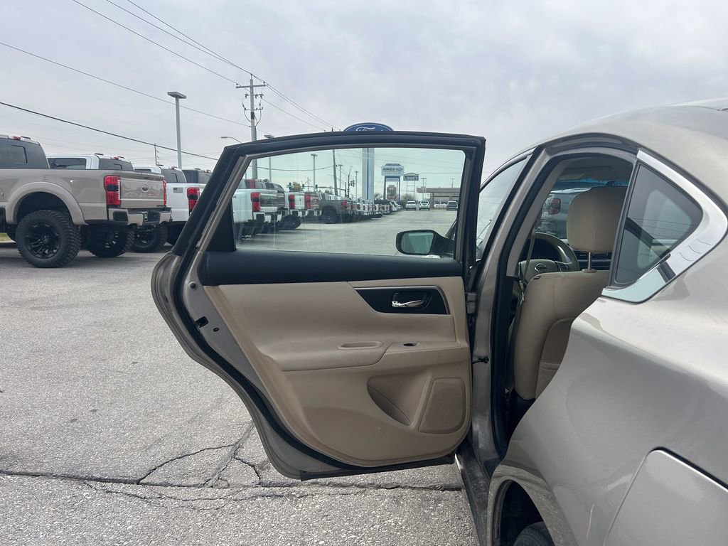 Used 2015 Nissan Altima 2.5 S w/ Power Driver Seat Package image 15