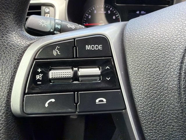 Used 2020 Kia Sorento LX FWD image 25