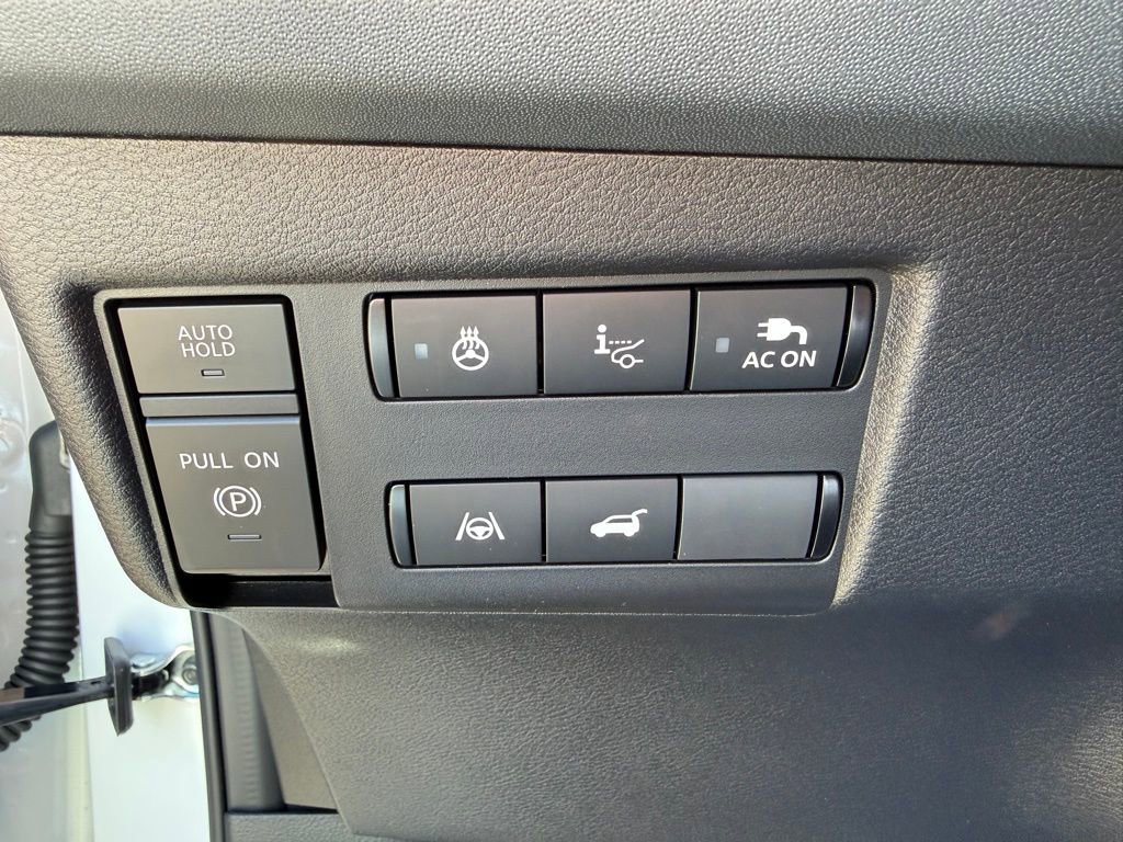 Used 2026 Nissan Leaf Platinum+ w/ Cargo Package (Platinum+) FWD image 23