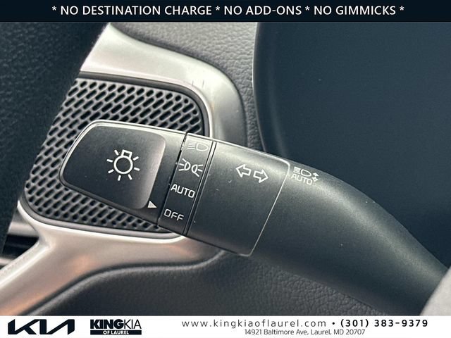 Used 2024 Kia Soul LX w/ Option Group 015 FWD image 11