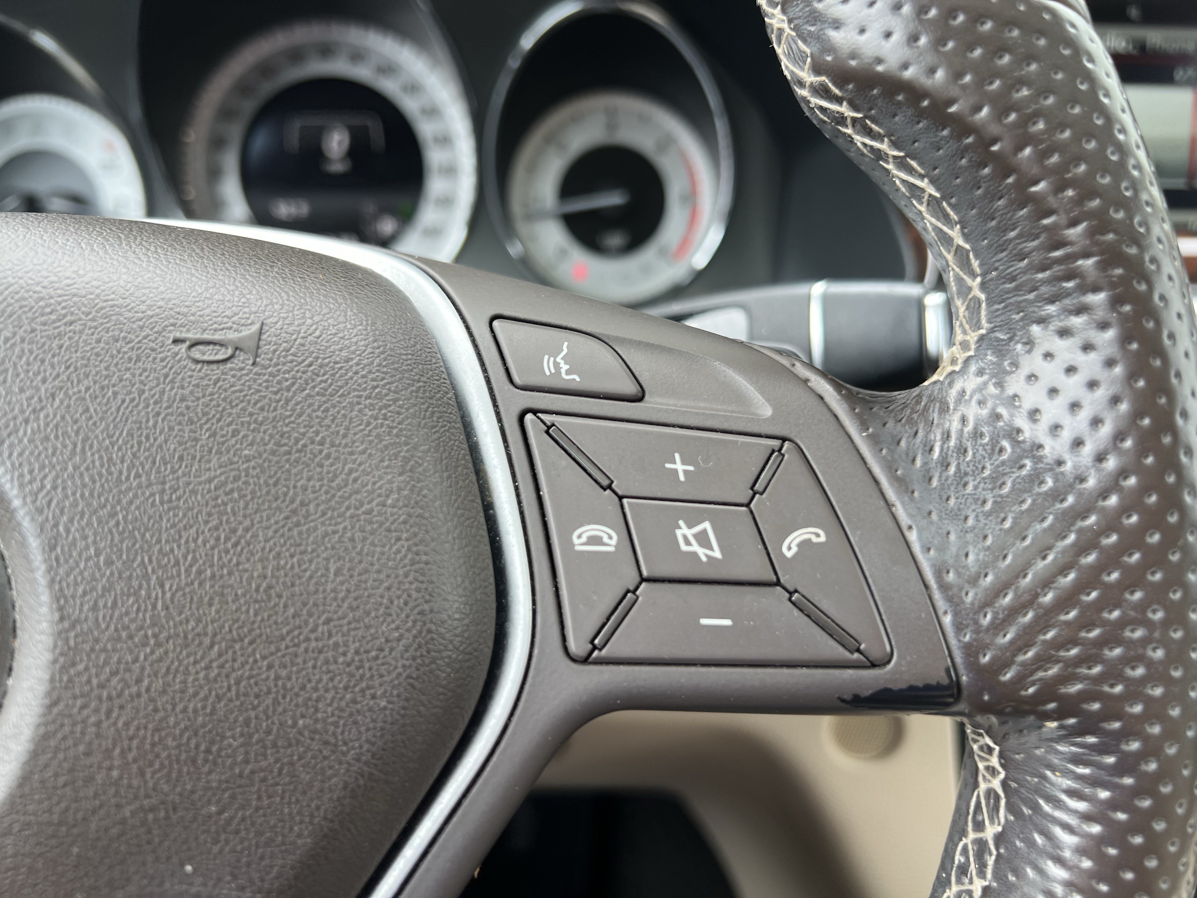 Used 2015 Mercedes-Benz GLK 250 BlueTEC 4MATIC image 20