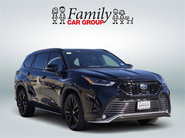 Used 2023 Toyota Highlander XSE image 2