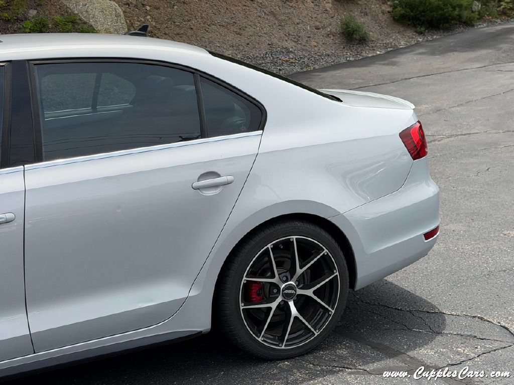 Used 2013 Volkswagen Jetta GLI Autobahn FWD image 36