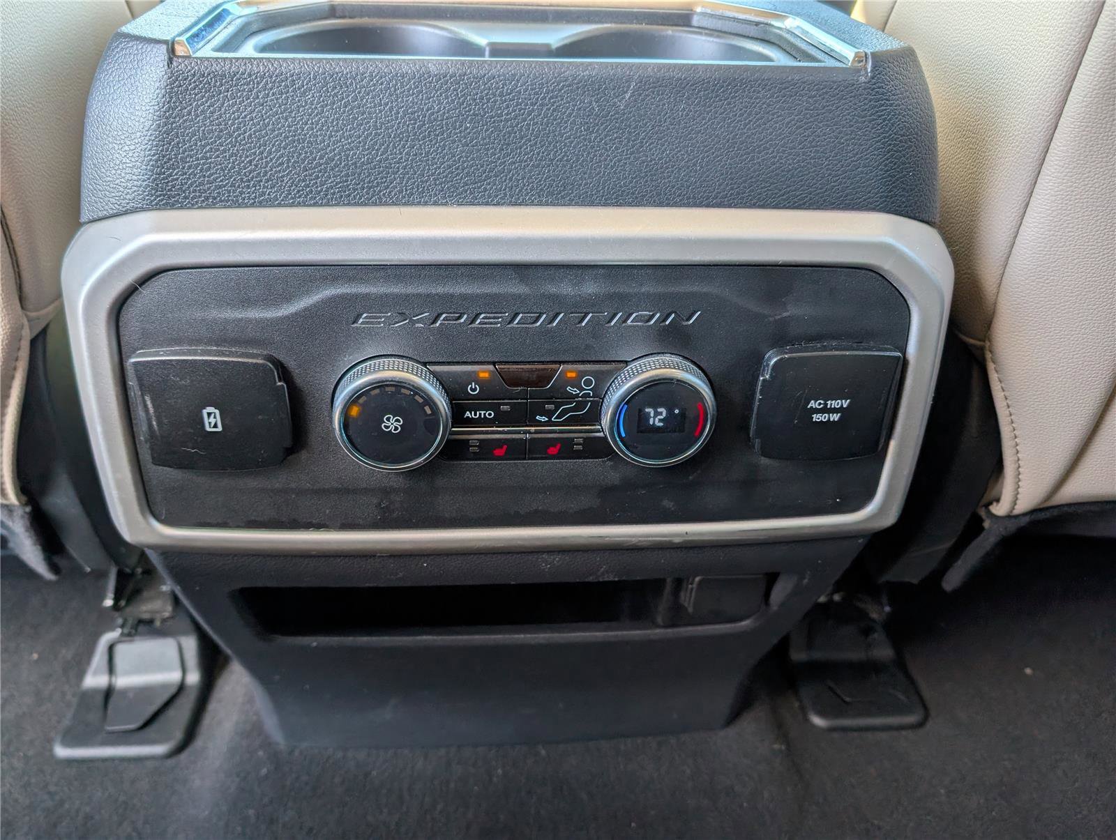 Used 2024 Ford Expedition Limited image 17