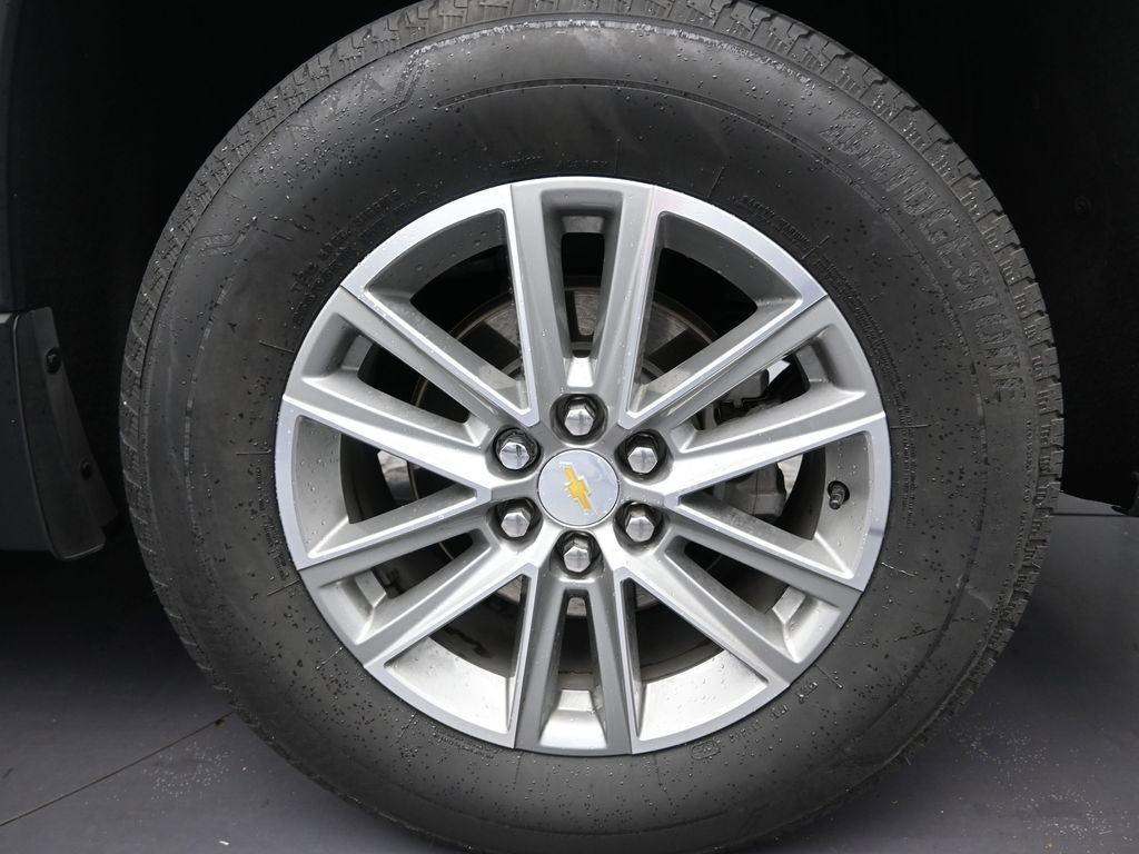 Used 2023 Chevrolet Traverse LT image 10