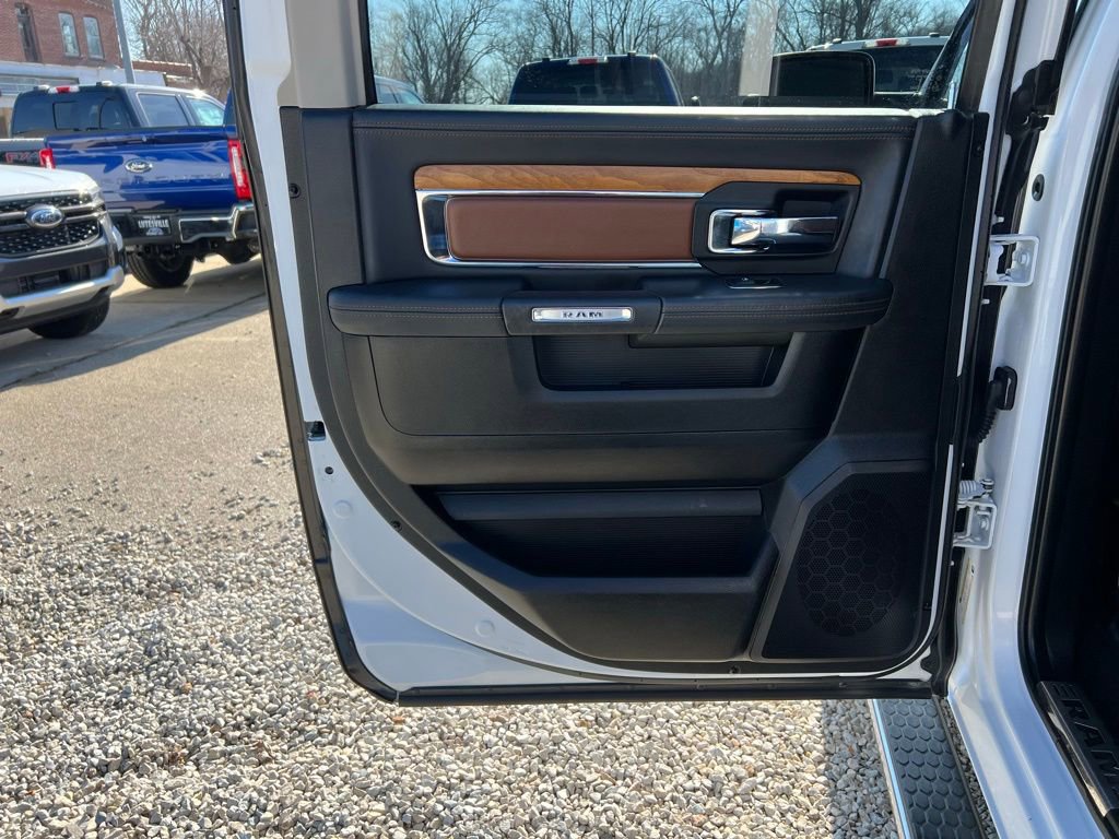 Used 2015 RAM 1500 Laramie Longhorn image 15