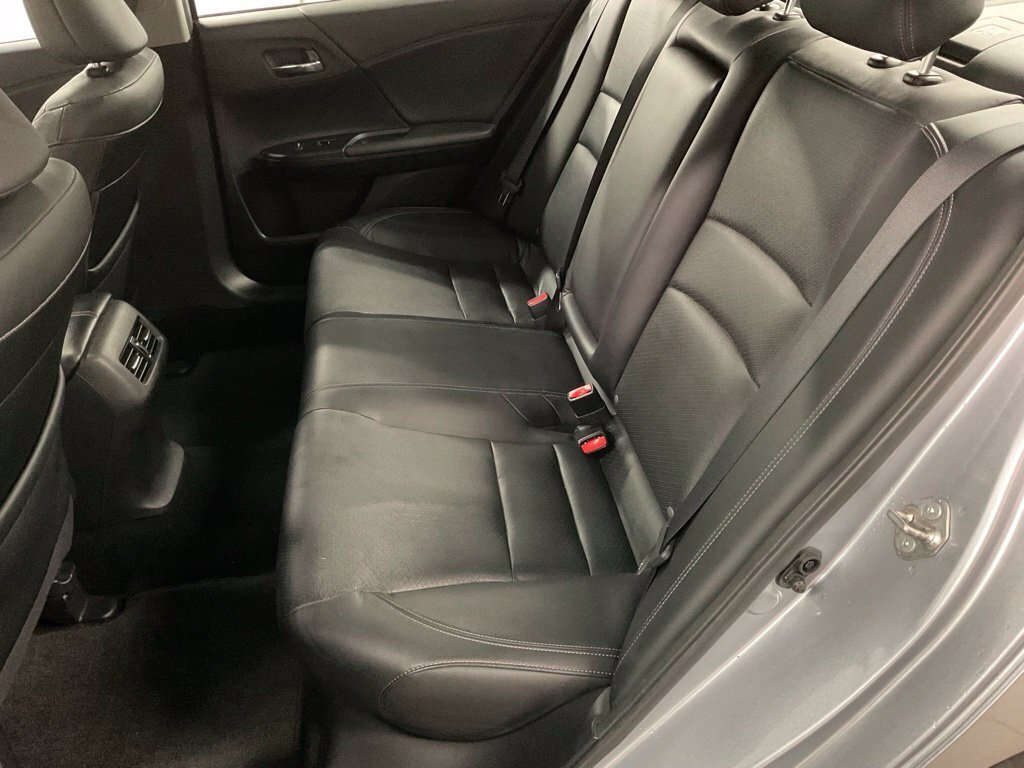 Used 2017 Honda Accord Touring image 33