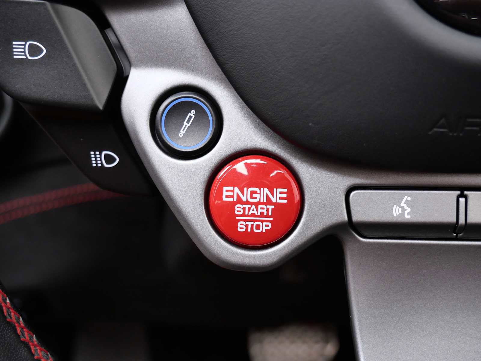 Certified 2022 Ferrari Portofino M image 28