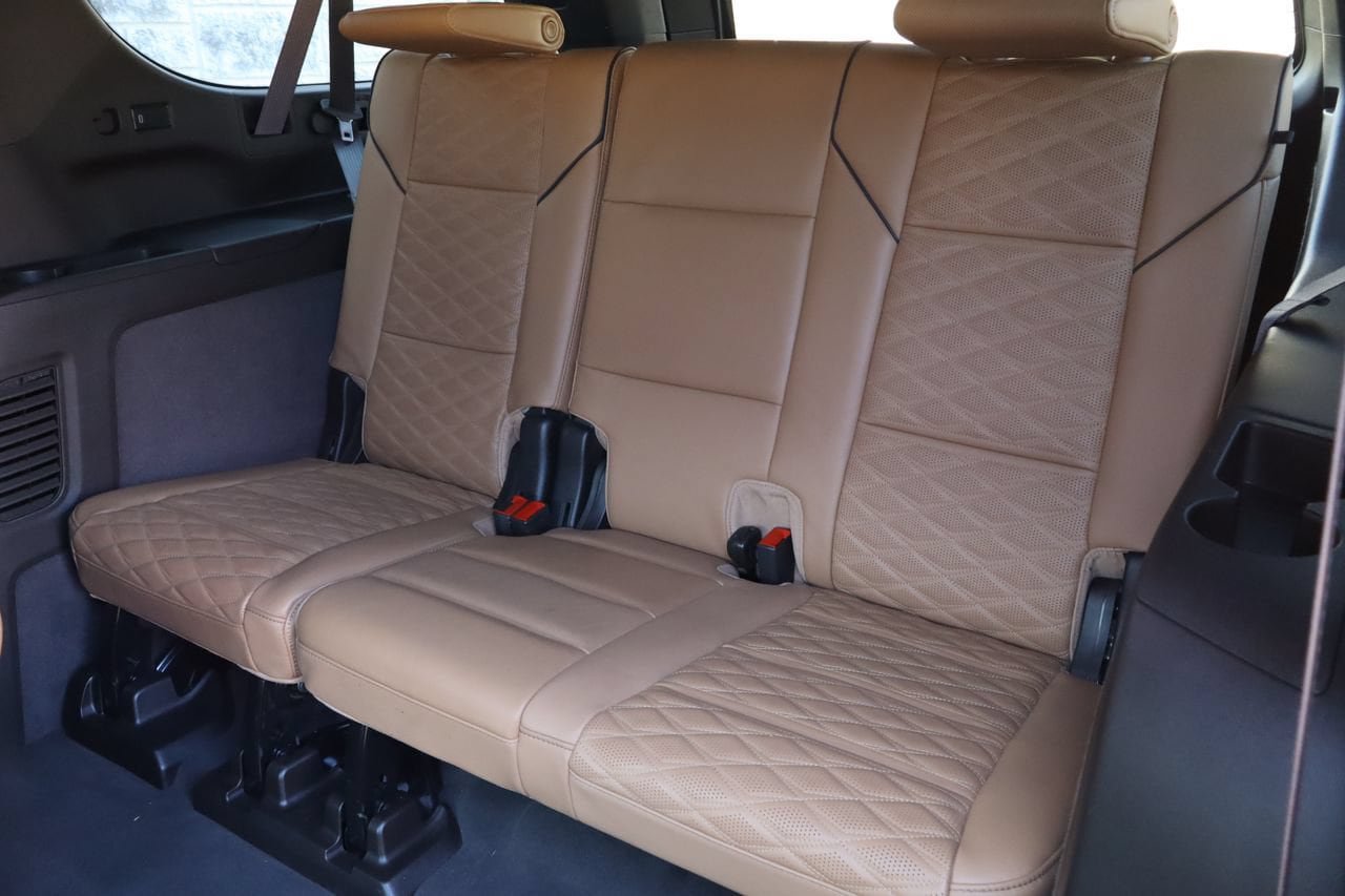 Used 2024 Cadillac Escalade ESV Sport AWD/4WD image 7