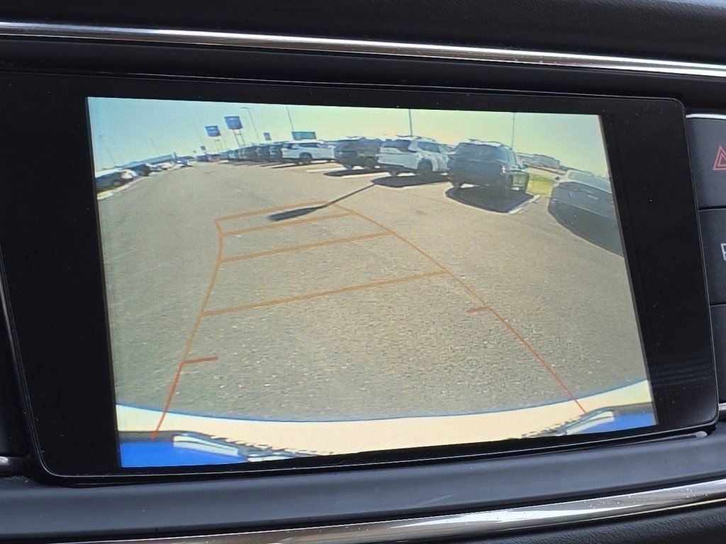 Used 2019 Buick Enclave Essence image 6