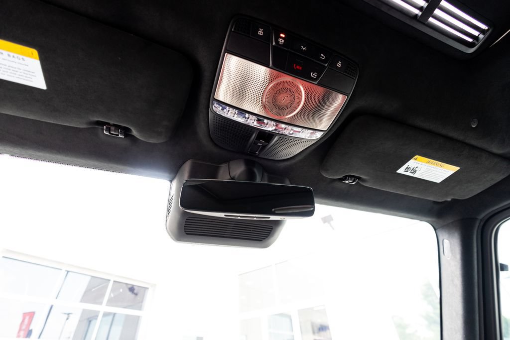 Used 2025 Mercedes-Benz G 550 image 39