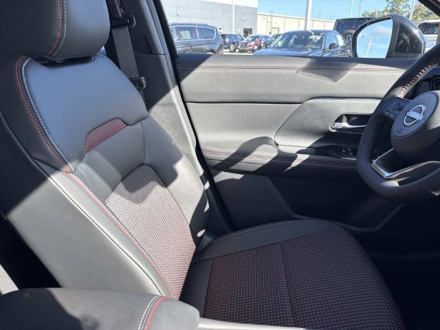 New 2027 Nissan Kicks SR FWD image 13