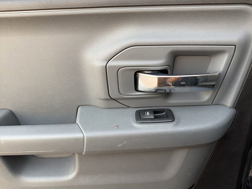 Used 2017 RAM 1500 Classic SLT image 19