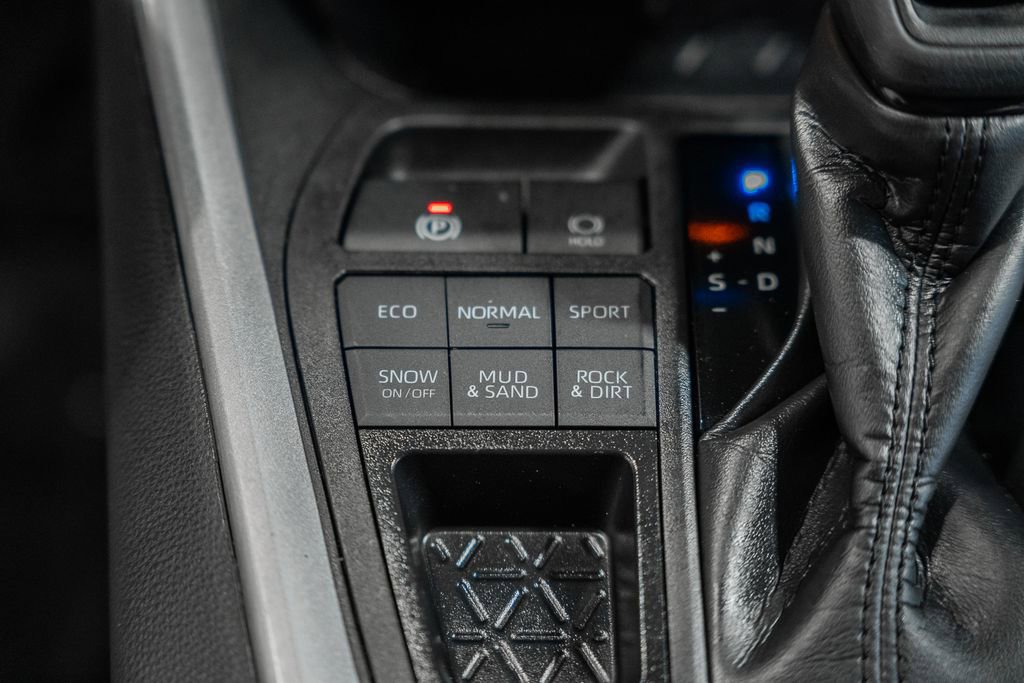 Used 2024 Toyota RAV4 LE image 24