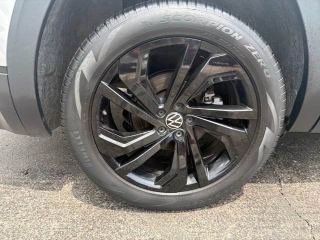 Used 2023 Volkswagen Atlas SE w/ Panoramic Sunroof Package AWD/4WD image 40