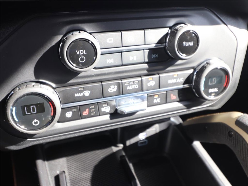 New 2025 Ford Bronco Badlands image 21