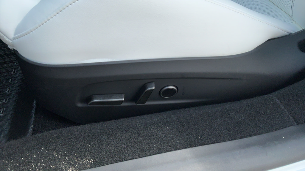 Used 2025 Tesla Model 3 Performance AWD/4WD image 18