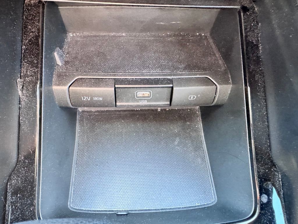 Used 2022 Kia Telluride LX image 21