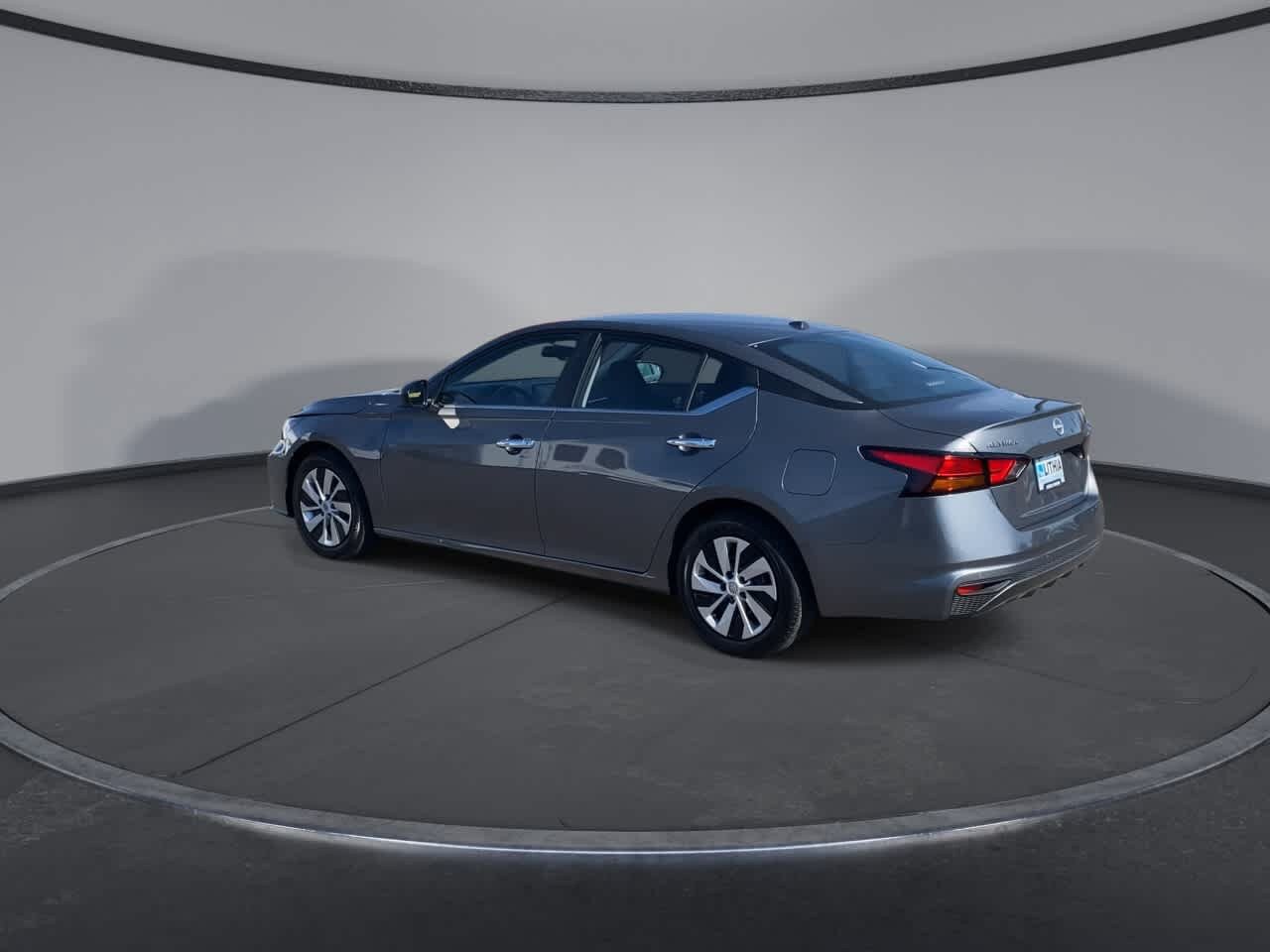 Used 2025 Nissan Altima 2.5 S FWD image 6