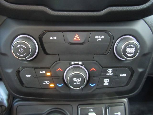 Used 2019 Jeep Renegade Limited image 44