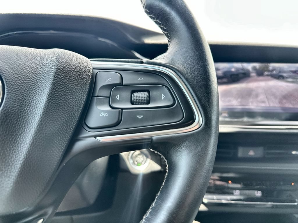 Used 2021 Buick Envision Essence w/ Sport Touring Package FWD image 32