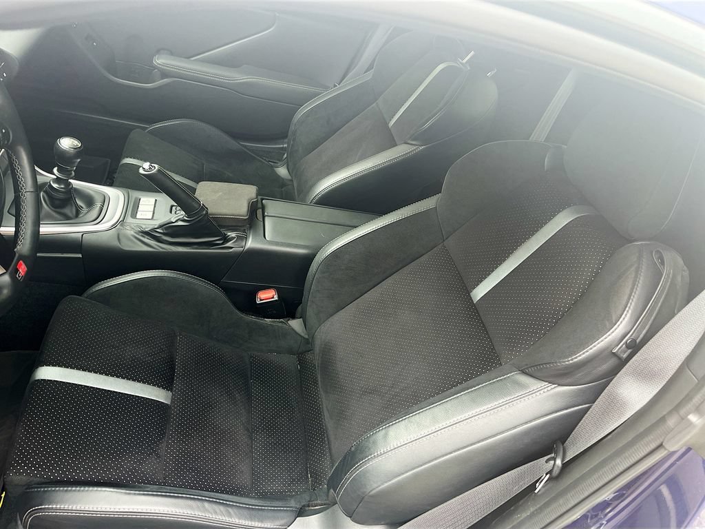Used 2025 Toyota GR86 Premium RWD image 18