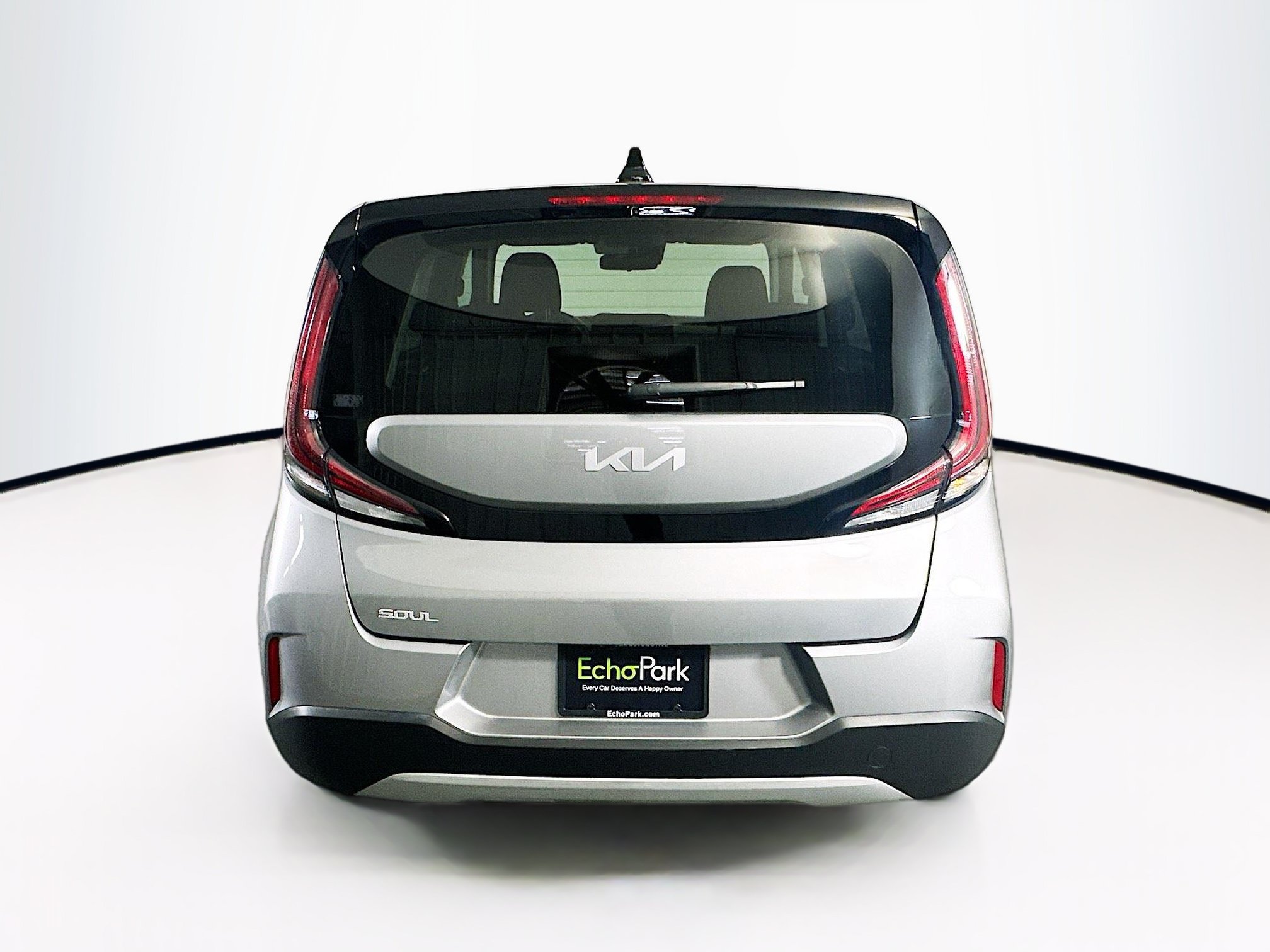 Used 2025 Kia Soul LX w/ LX Technology Package FWD image 7