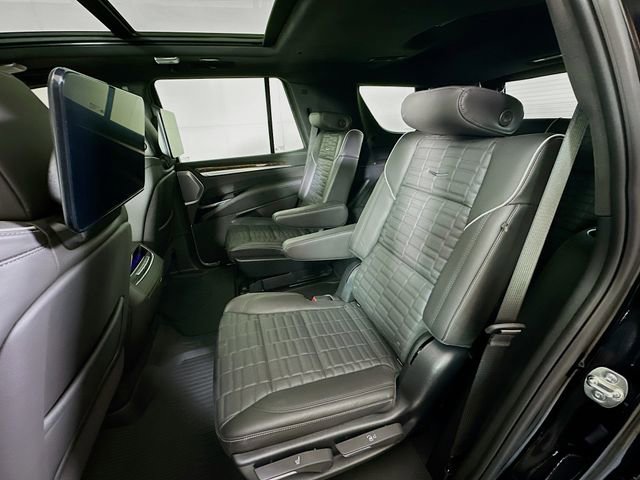 Certified 2025 Cadillac Escalade Sport Platinum w/ LPO, Floor Liner Package AWD/4WD image 25