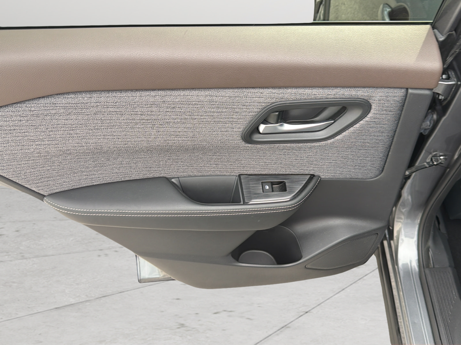 Certified 2021 Nissan Rogue SV FWD image 35