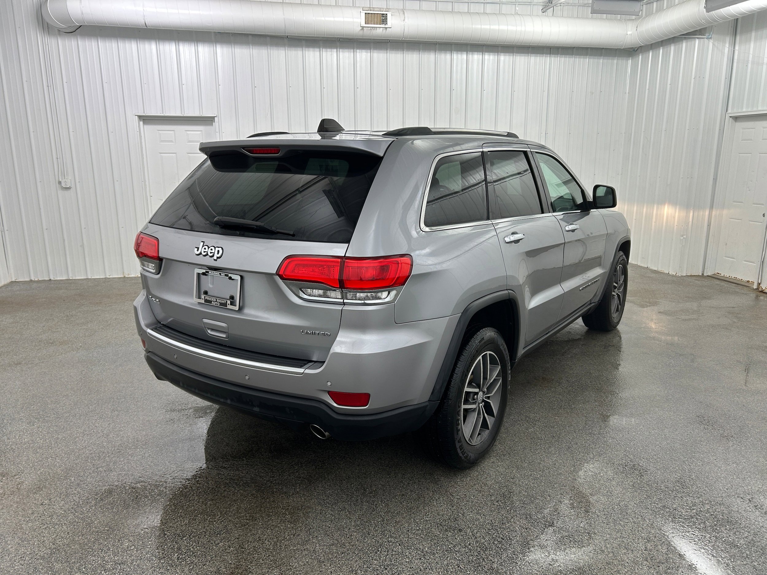 Used 2018 Jeep Grand Cherokee Limited AWD/4WD image 37