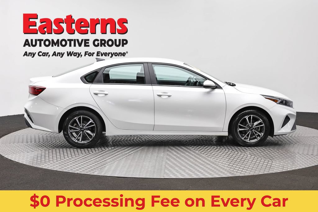 Used 2023 Kia Forte LXS FWD image 4