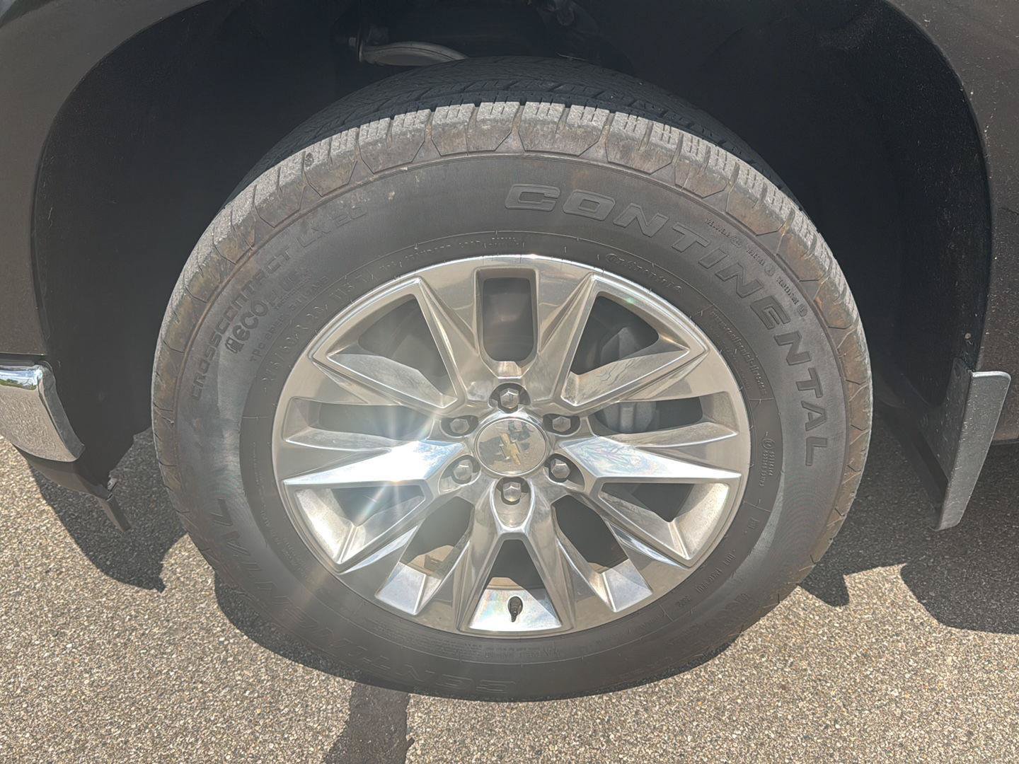 Used 2019 Chevrolet Silverado 1500 LTZ w/ LTZ Plus Package AWD/4WD image 9