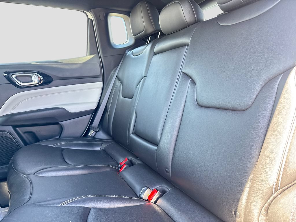 Used 2026 Jeep Compass Limited AWD/4WD image 17