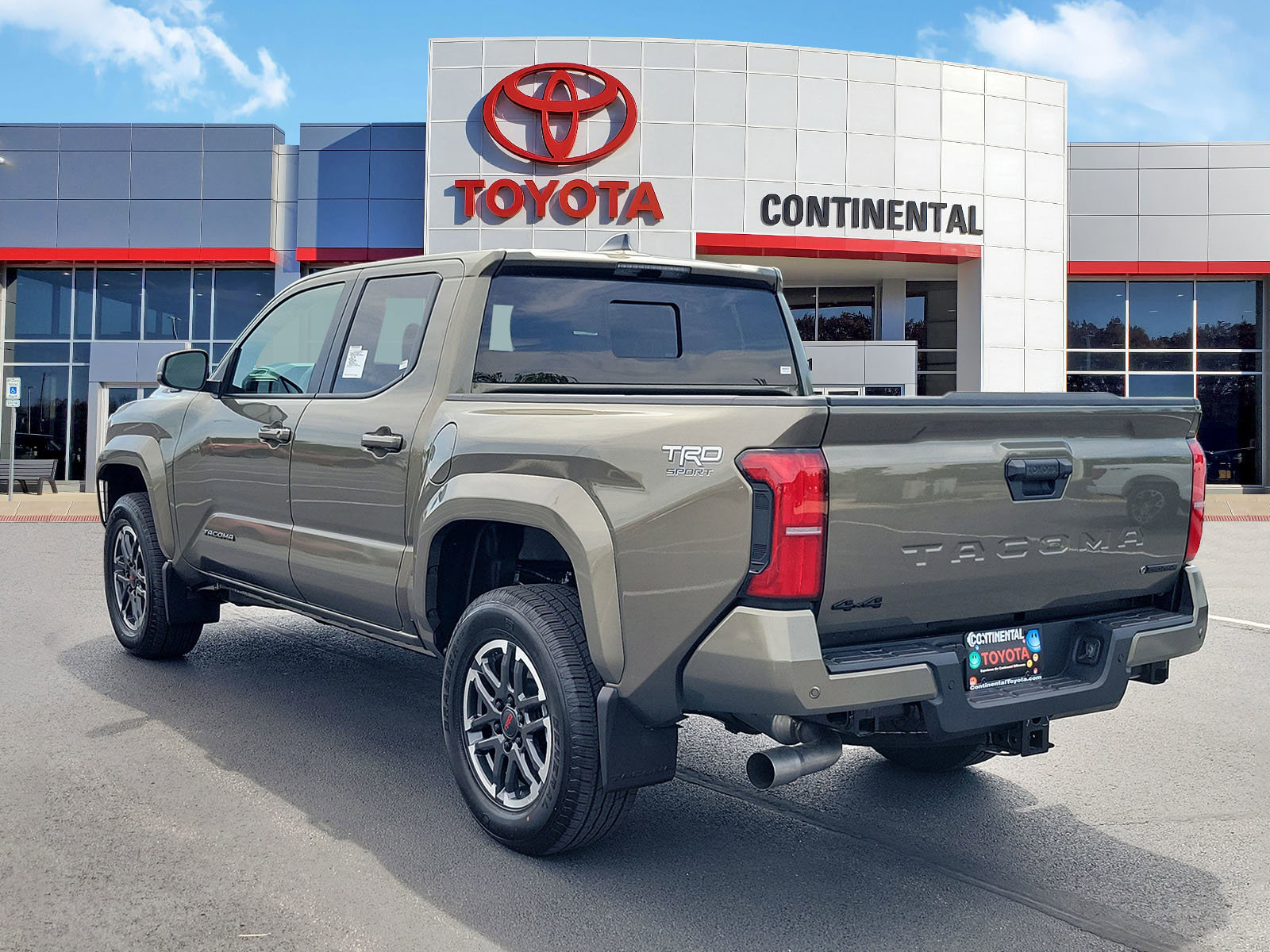 New 2026 Toyota Tacoma TRD Sport AWD/4WD image 4