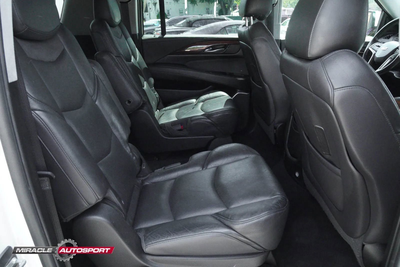 Used 2018 Cadillac Escalade ESV Premium Luxury AWD/4WD image 38