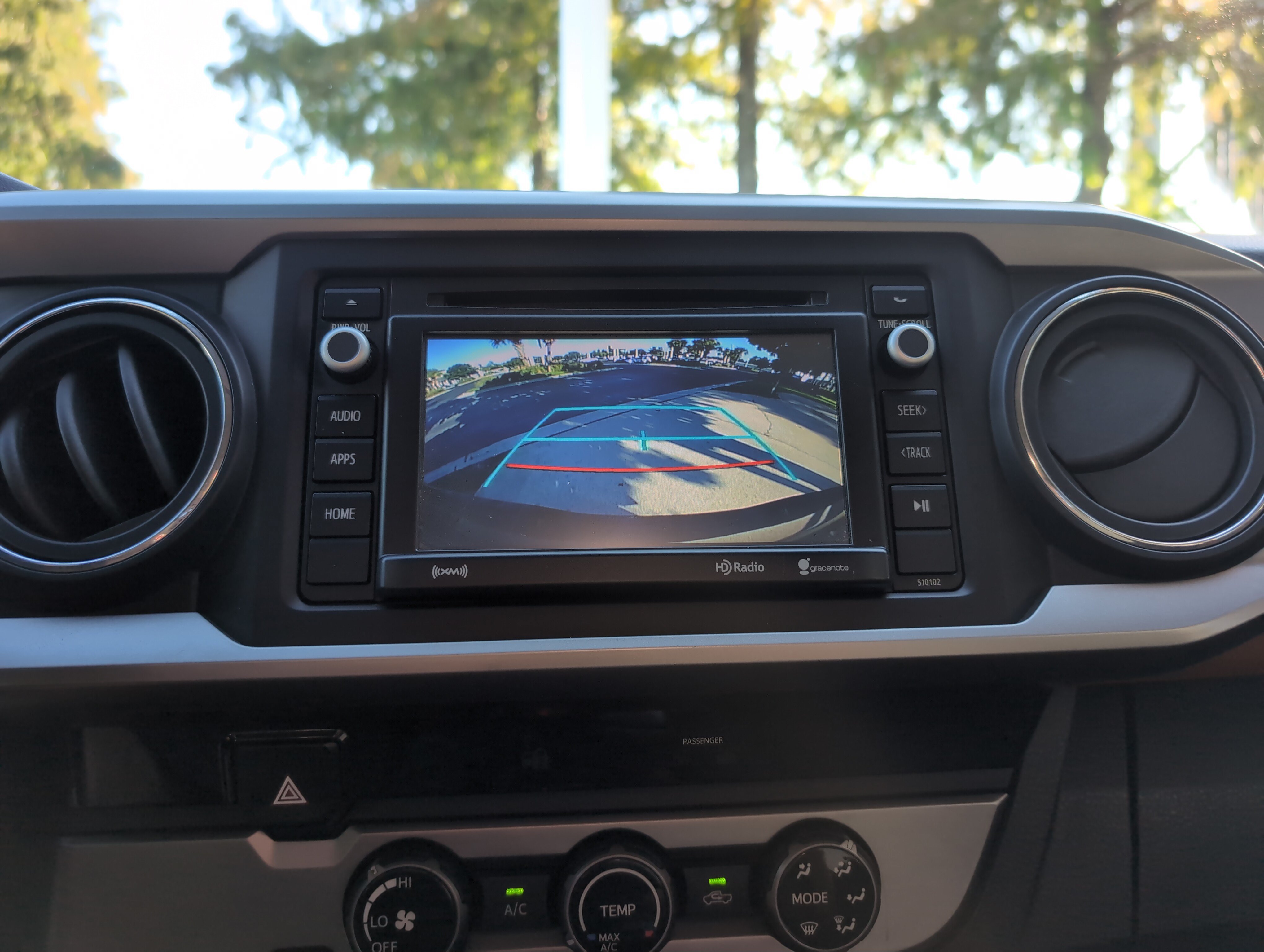 Used 2016 Toyota Tacoma SR5 w/ Towing Package RWD image 24