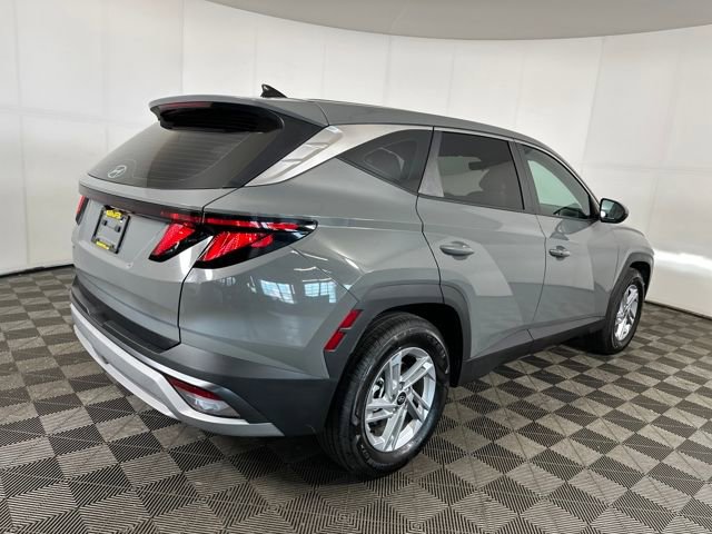 Used 2025 Hyundai Tucson SE image 3