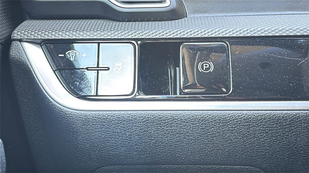 Used 2023 Kia Sportage LX image 27