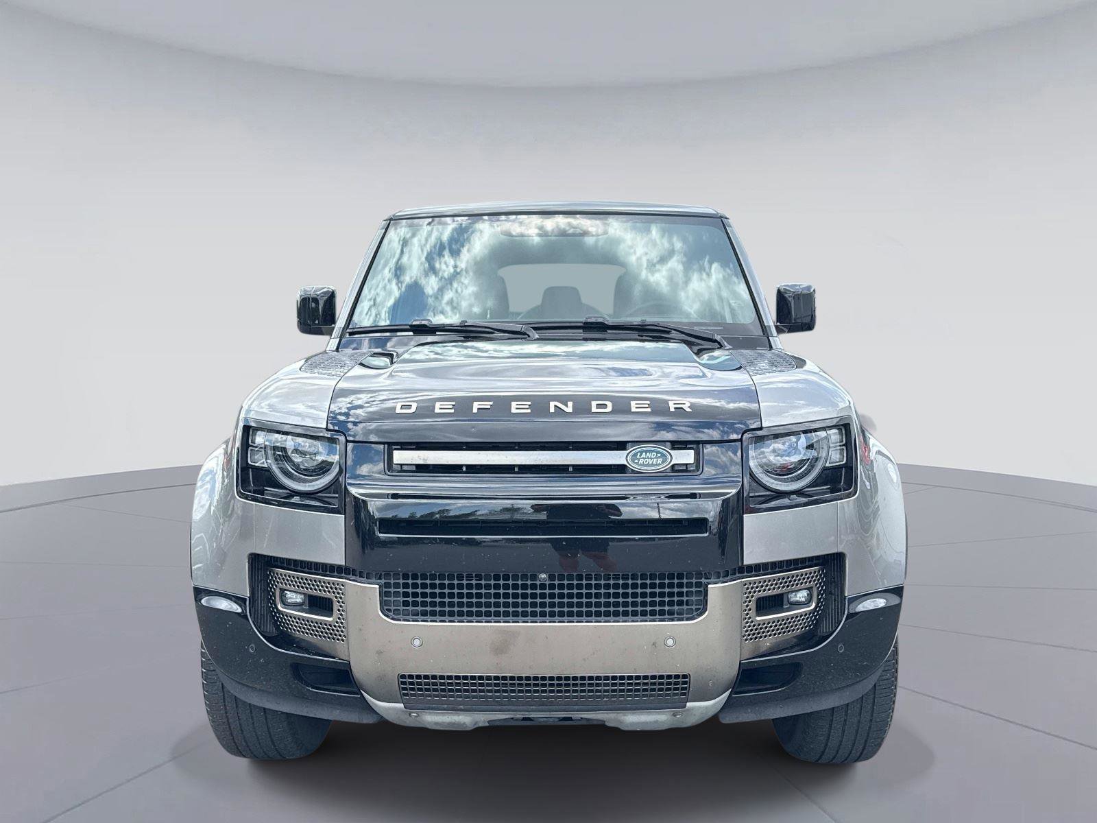 Used 2024 Land Rover Defender 110 X AWD/4WD image 9