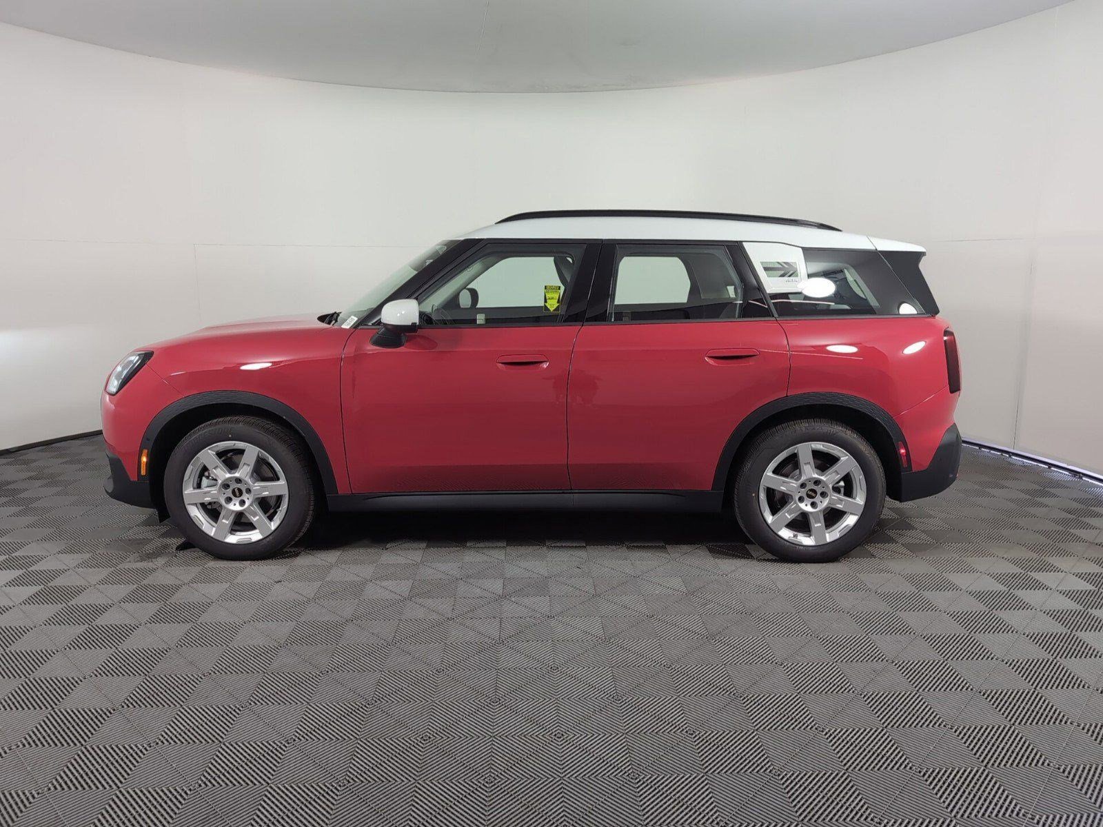 Certified 2025 MINI Cooper Countryman SE image 2