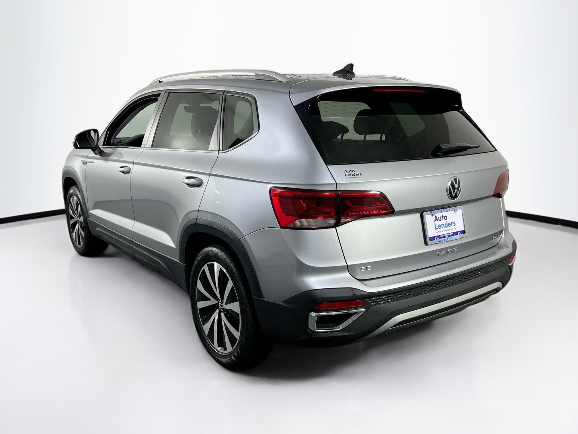 Used 2023 Volkswagen Taos SE AWD/4WD image 7