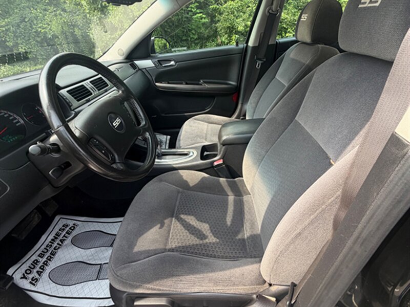 Used 2006 Chevrolet Impala SS FWD image 17