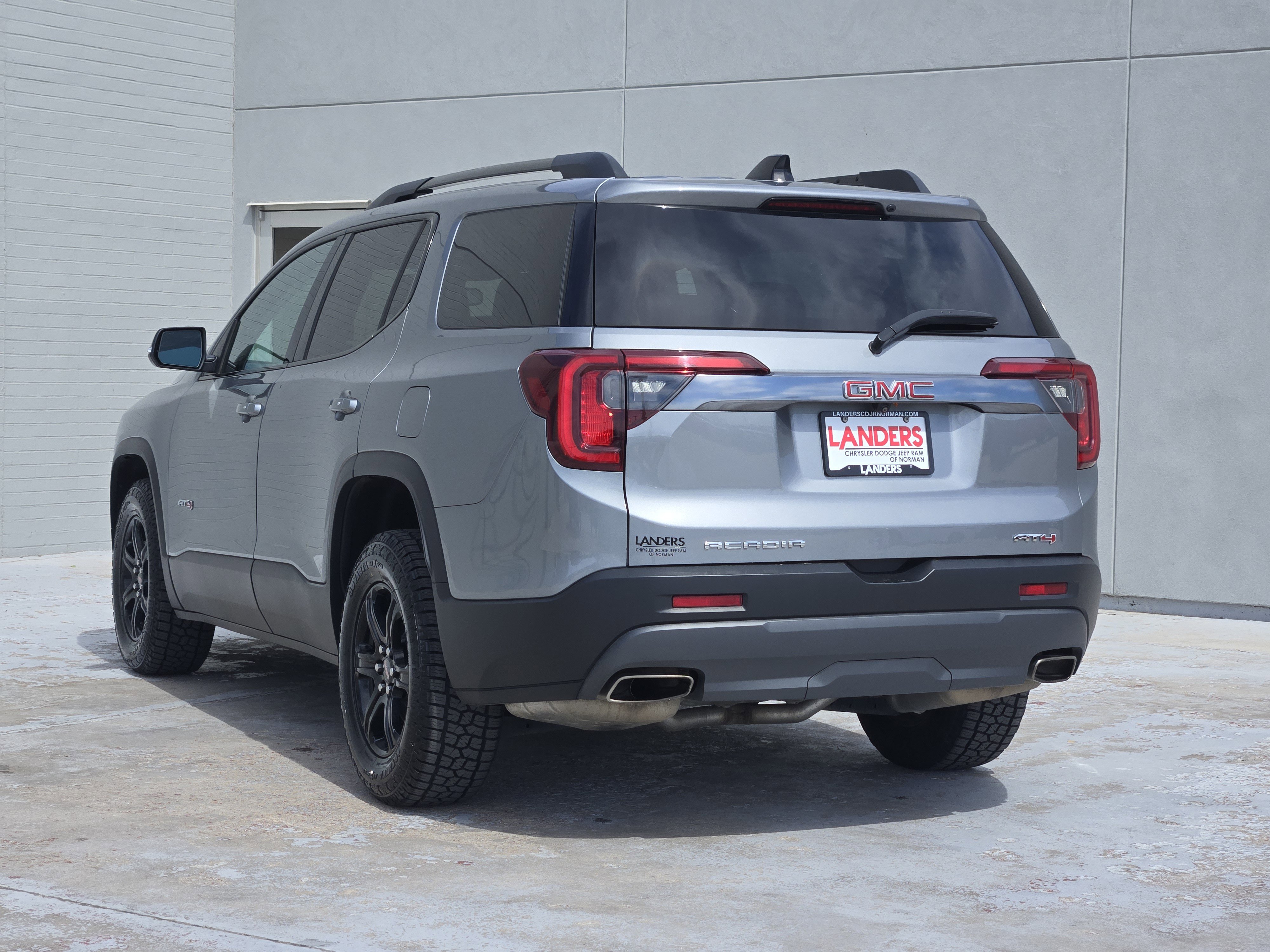 Used 2023 GMC Acadia AT4 w/ Preferred Package image 6