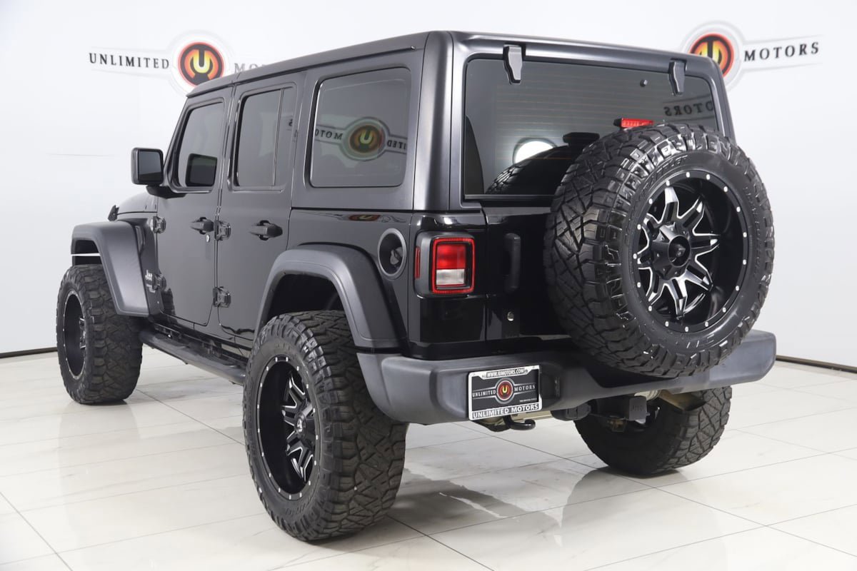 Used 2018 Jeep Wrangler Unlimited Sport AWD/4WD image 4