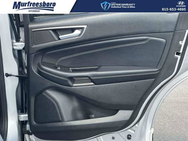 Used 2016 Ford Edge Titanium FWD image 24