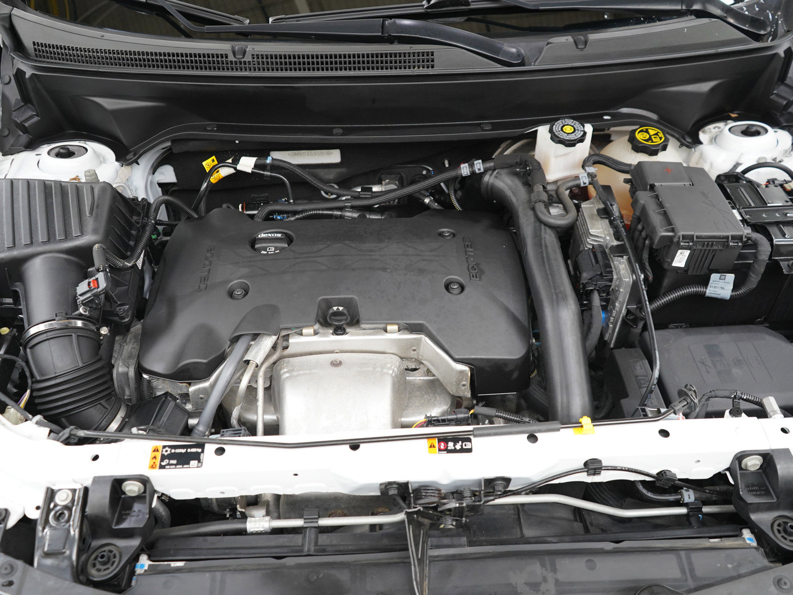 Used 2020 Chevrolet Equinox Premier w/ Premier Redline Edition image 32